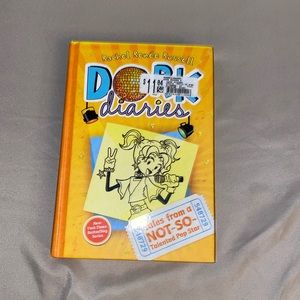 Dork Diaries By Rachel Renee Russell Book